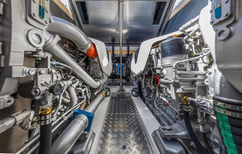 Yanina Yacht Photos Pics 