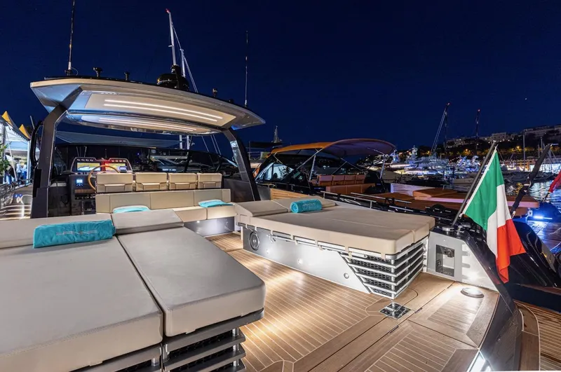 Yanina Yacht Photos Pics 