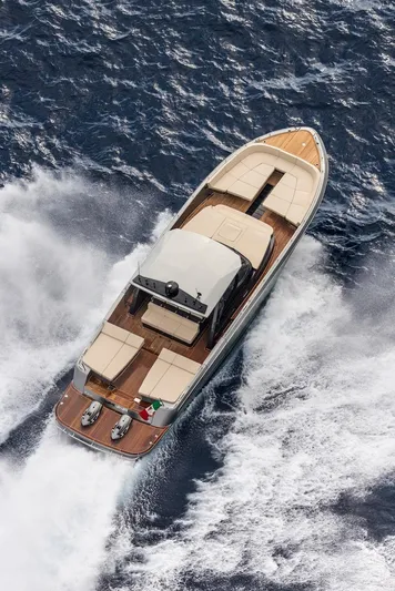 Yanina Yacht Photos Pics 