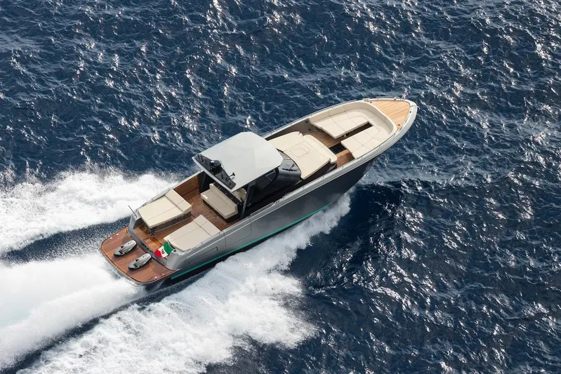 Yanina Yacht Photos Pics 