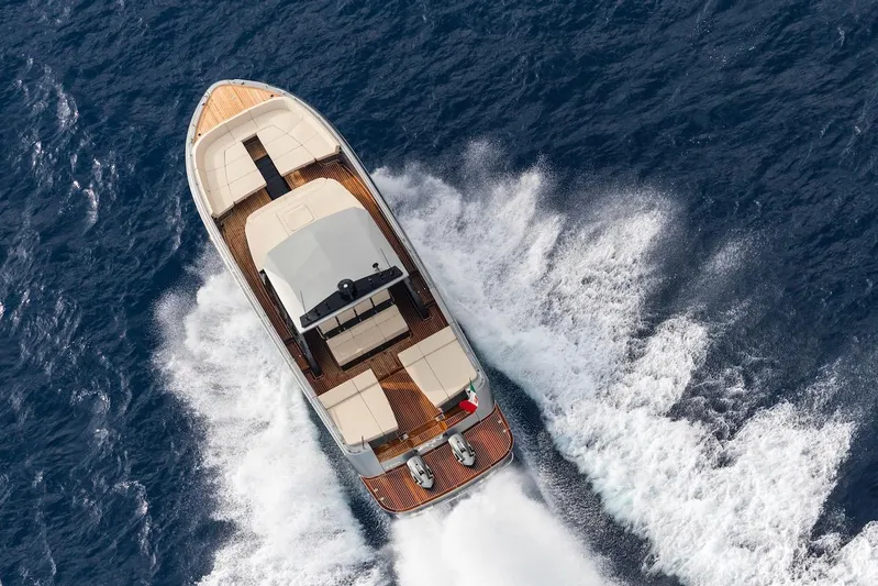 Yanina Yacht Photos Pics 