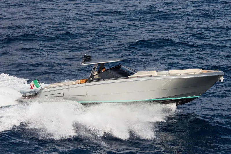 Yanina Yacht Photos Pics 