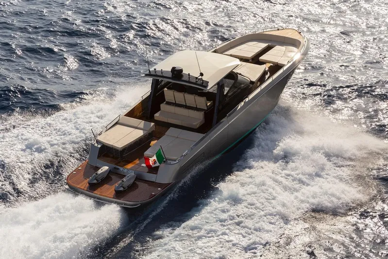 Yanina Yacht Photos Pics 