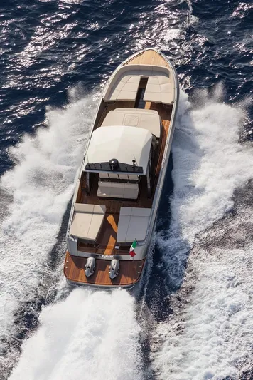 Yanina Yacht Photos Pics 