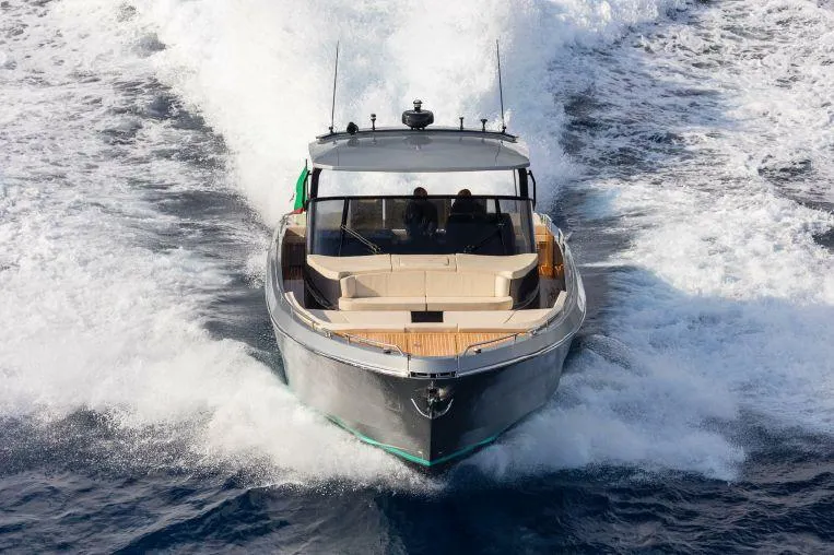 Yanina Yacht Photos Pics 