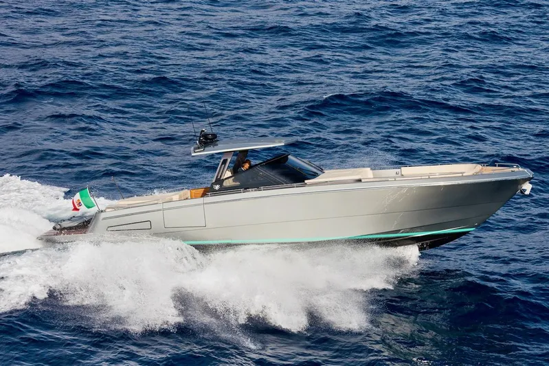 Yanina Yacht Photos Pics 