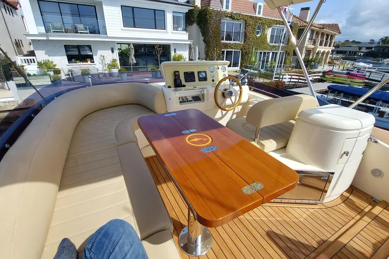 Delfino Yacht Photos Pics 