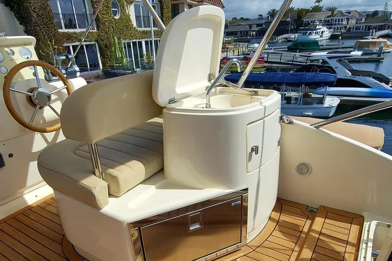 Delfino Yacht Photos Pics 