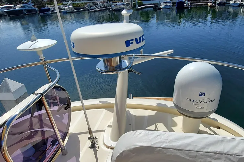 Delfino Yacht Photos Pics 