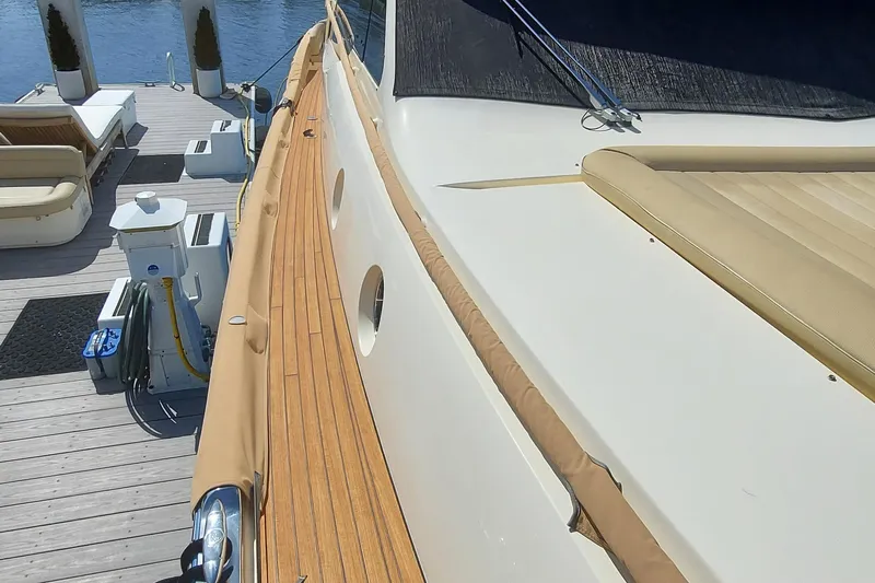 Delfino Yacht Photos Pics 