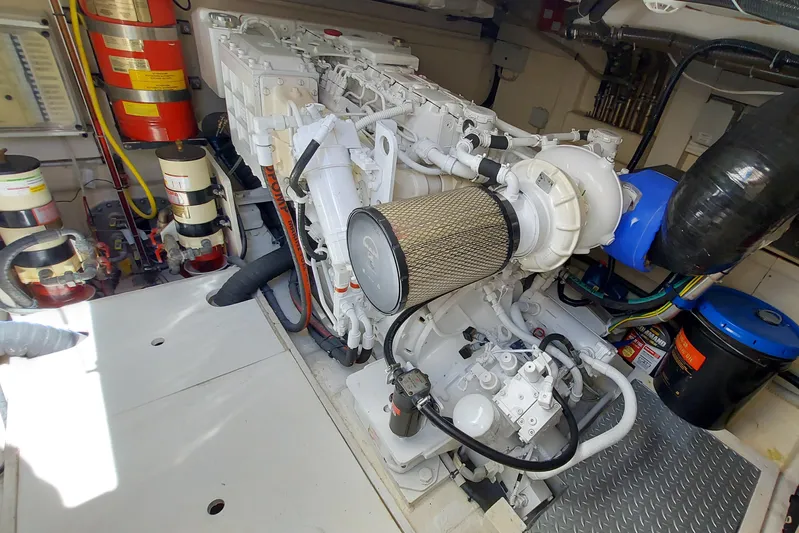 Delfino Yacht Photos Pics 