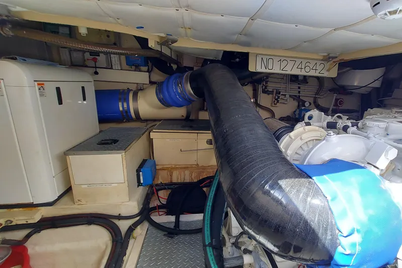 Delfino Yacht Photos Pics 