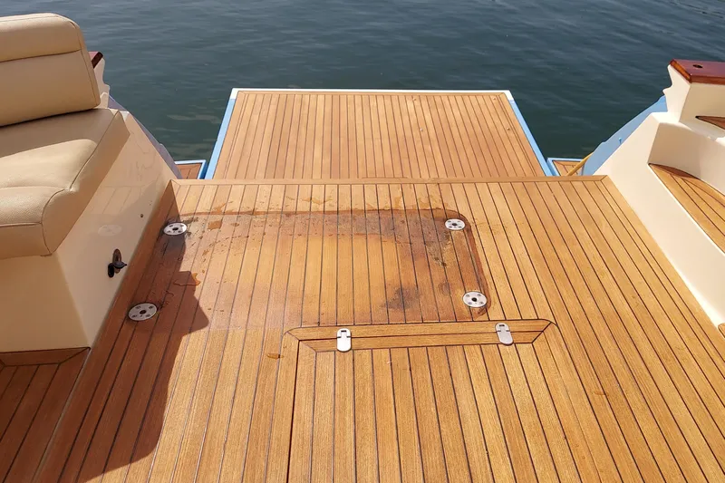 Delfino Yacht Photos Pics 