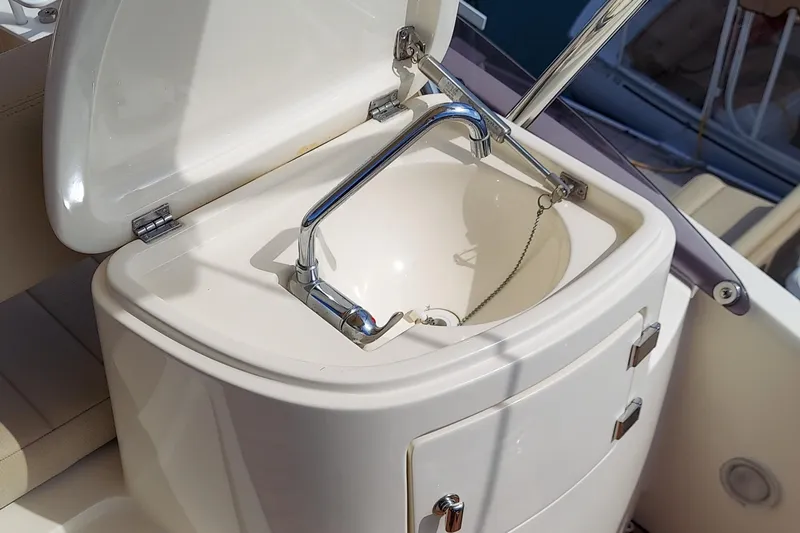 Delfino Yacht Photos Pics 