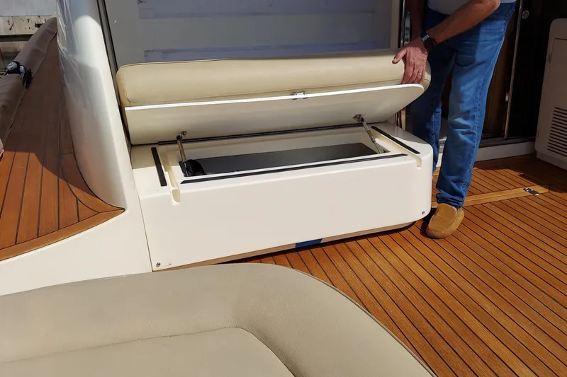 Delfino Yacht Photos Pics 