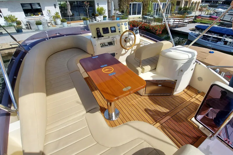 Delfino Yacht Photos Pics 