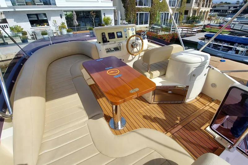 Delfino Yacht Photos Pics 