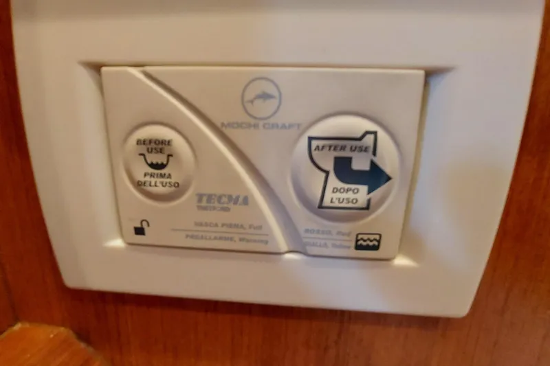 Delfino Yacht Photos Pics 