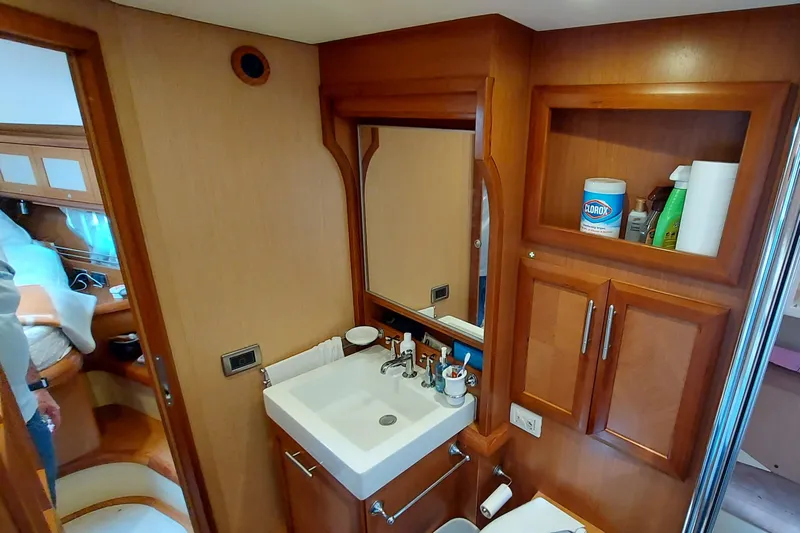 Delfino Yacht Photos Pics 