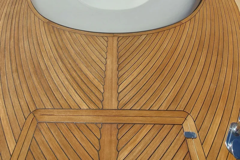 Delfino Yacht Photos Pics 