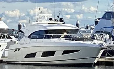 Riviera 4800 Sport Yacht