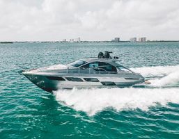 2018 54' 2'' Pershing-5x Miami, FL, US