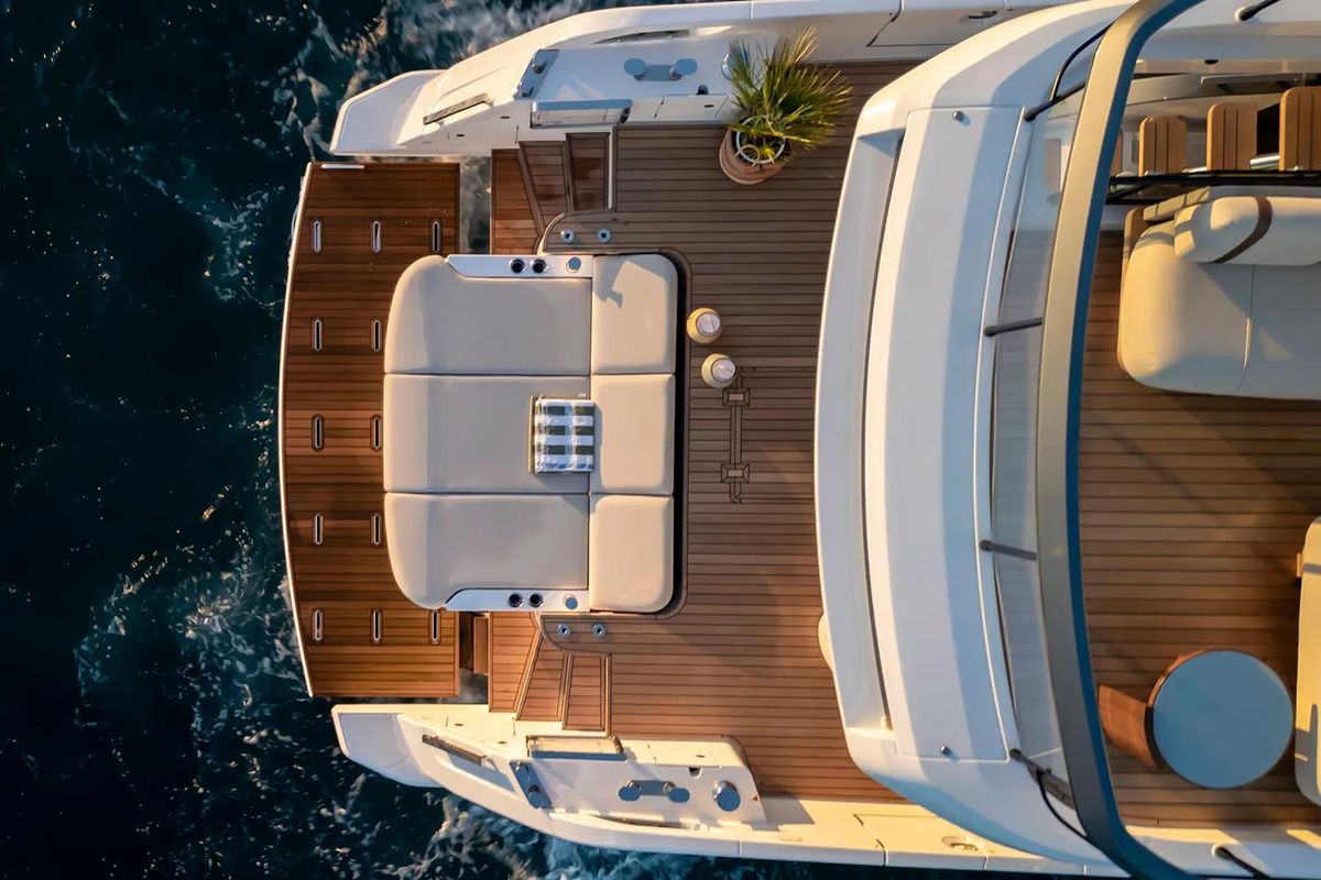 2025 Azimut 63 