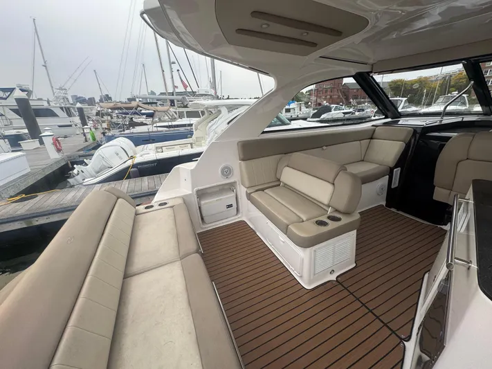  Yacht Photos Pics 2013 REGAL 35 SPORT COUPE - Image 5