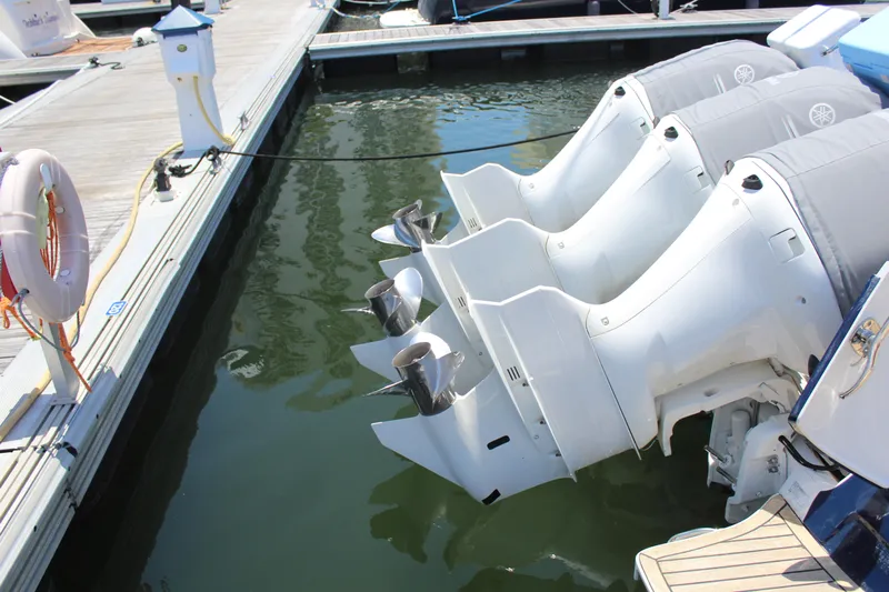 High Times Yacht Photos Pics Yamaha 4 Stroke Power