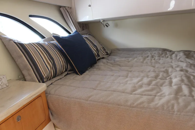 High Times Yacht Photos Pics Queen Midship Berth