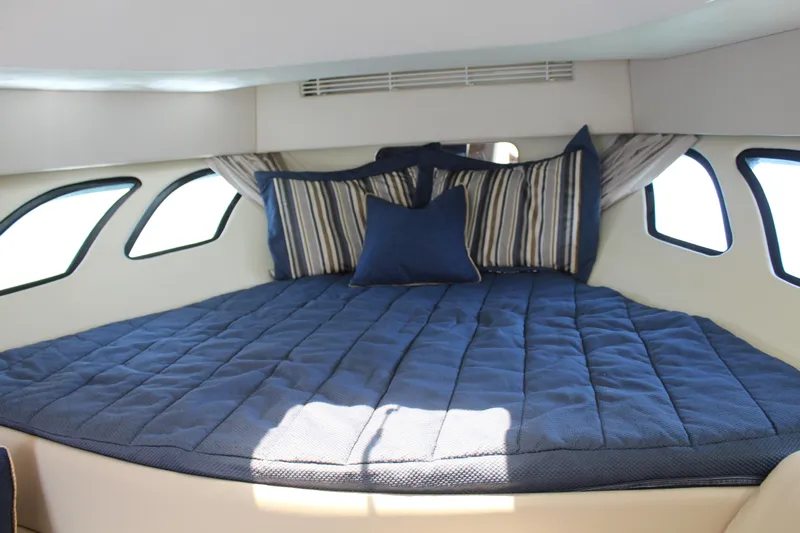 High Times Yacht Photos Pics Forward Queen Berth