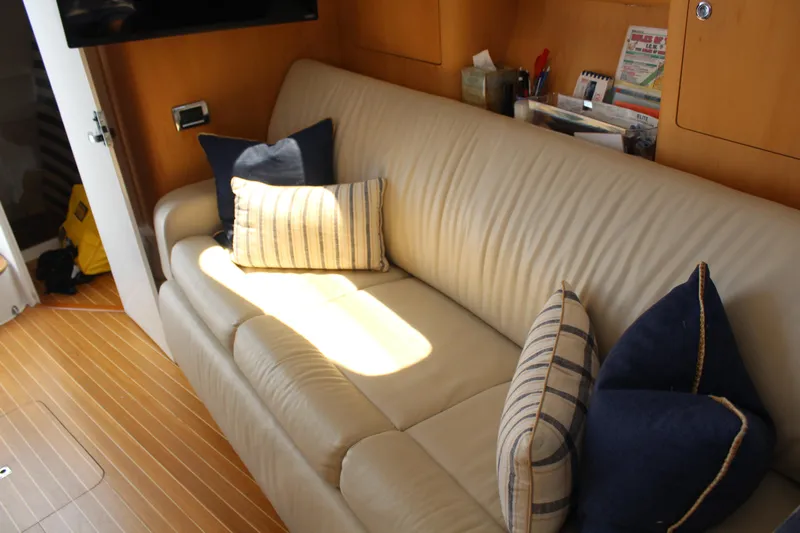 High Times Yacht Photos Pics Port Salon Seating / Pull Out Berth