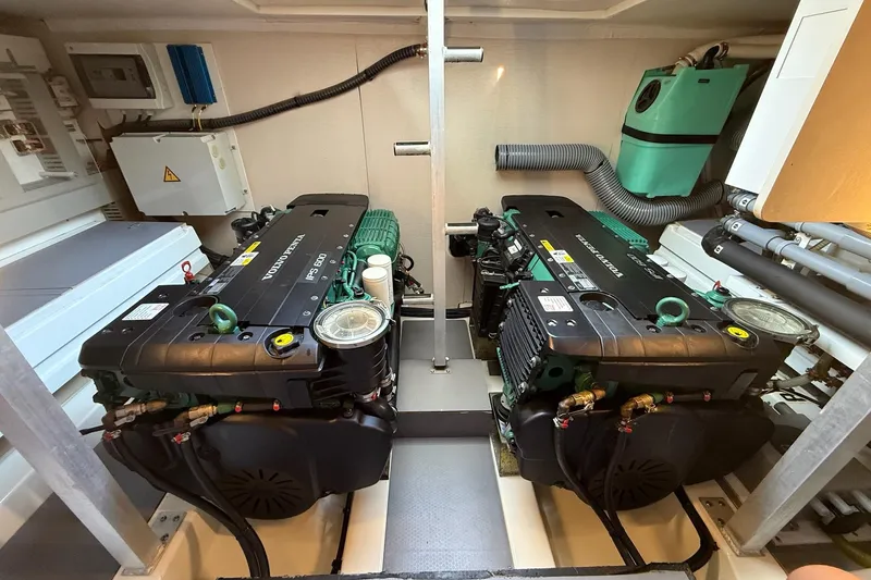 Top Nach Yacht Photos Pics Engine room of a 2017 Prestige 500S yacht with dual Volvo Penta engines.
