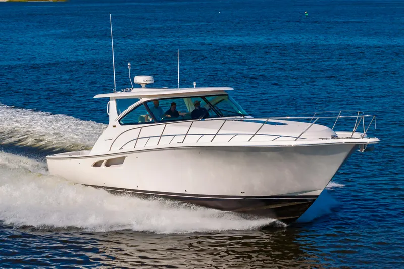 Proteus II Yacht Photos Pics 