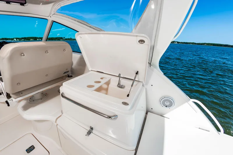 Proteus II Yacht Photos Pics 