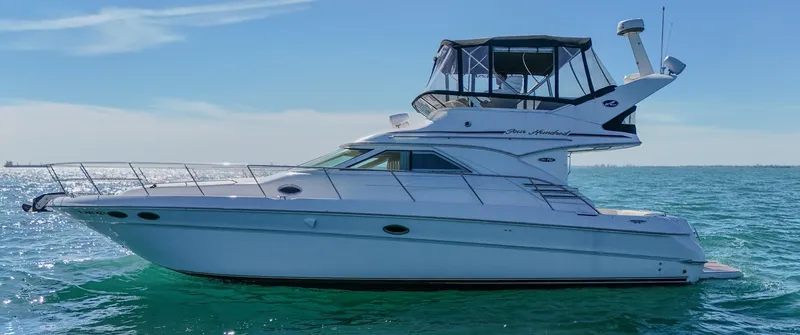 Capt Hoek II Yacht Photos Pics 