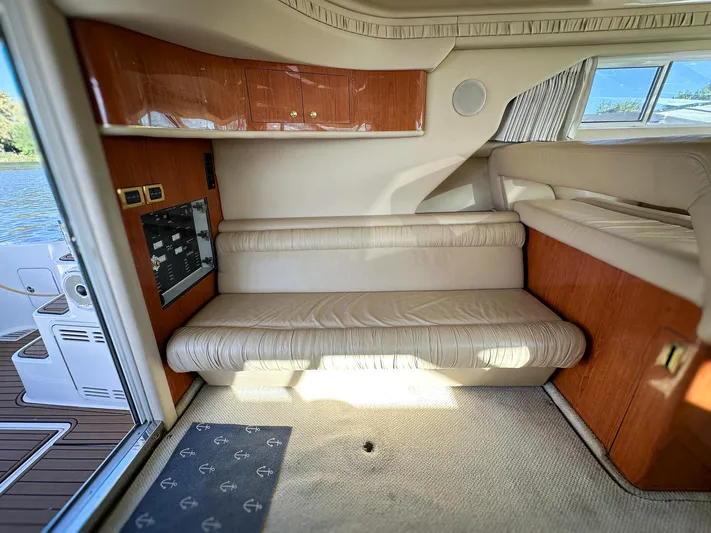 Capt Hoek II Yacht Photos Pics 