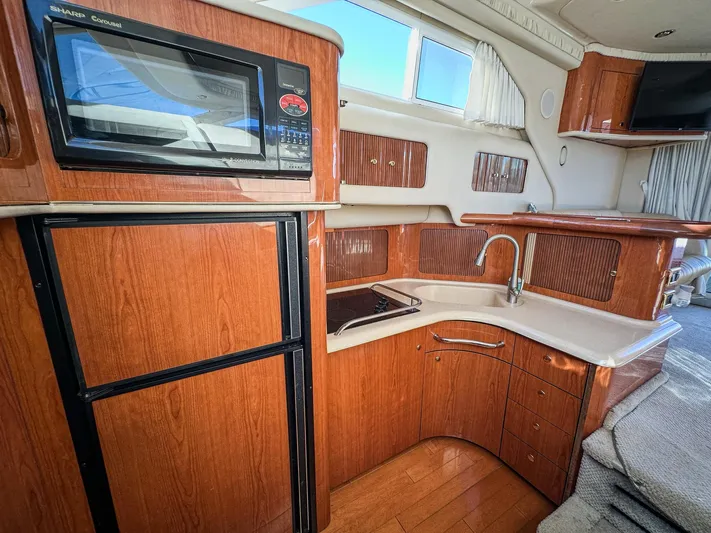 Capt Hoek II Yacht Photos Pics 