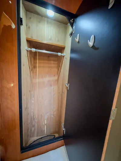 Capt Hoek II Yacht Photos Pics 