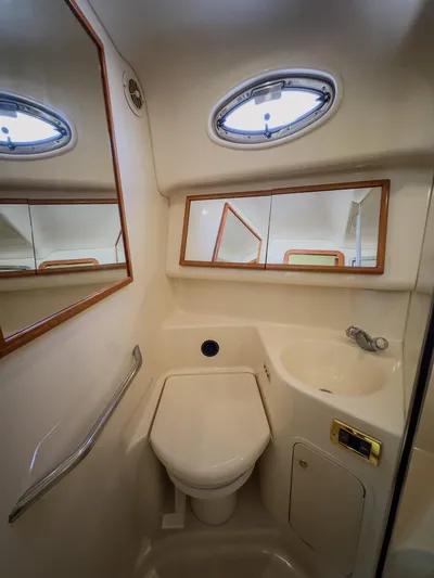 Capt Hoek II Yacht Photos Pics 