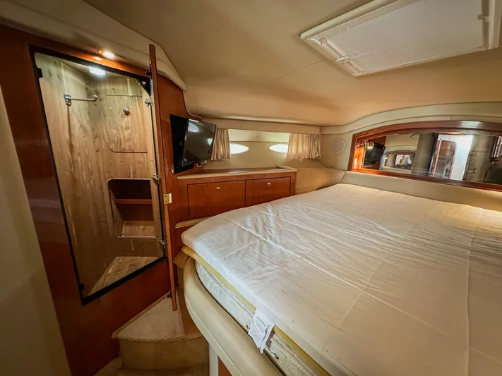 Capt Hoek II Yacht Photos Pics 