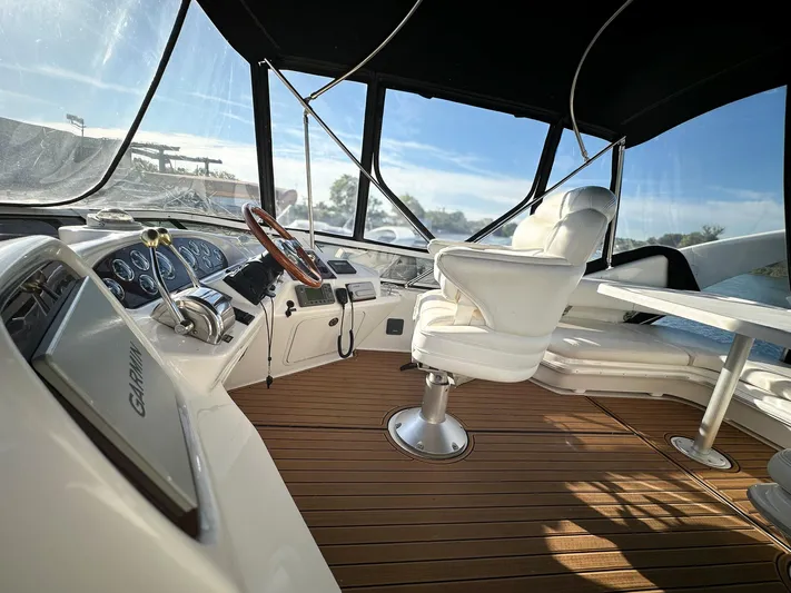 Capt Hoek II Yacht Photos Pics 