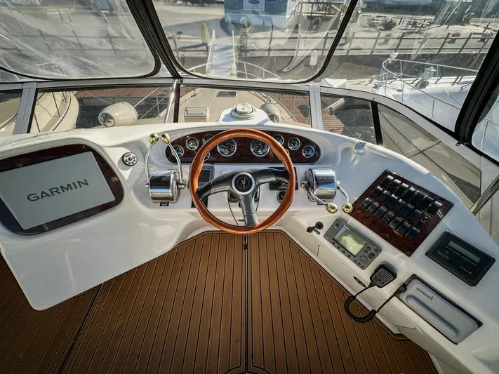 Capt Hoek II Yacht Photos Pics 