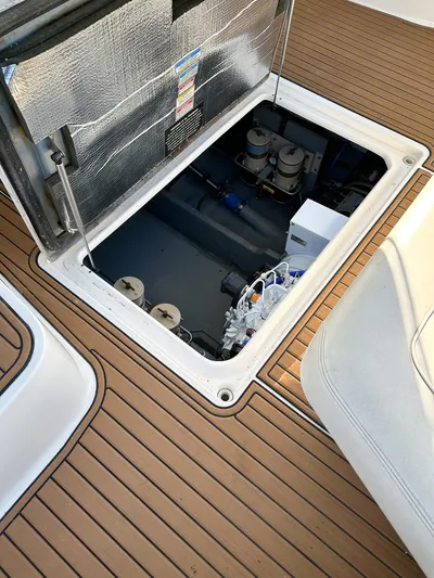 Capt Hoek II Yacht Photos Pics 