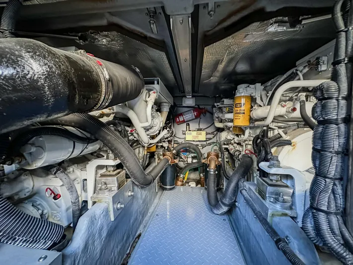 Capt Hoek II Yacht Photos Pics 