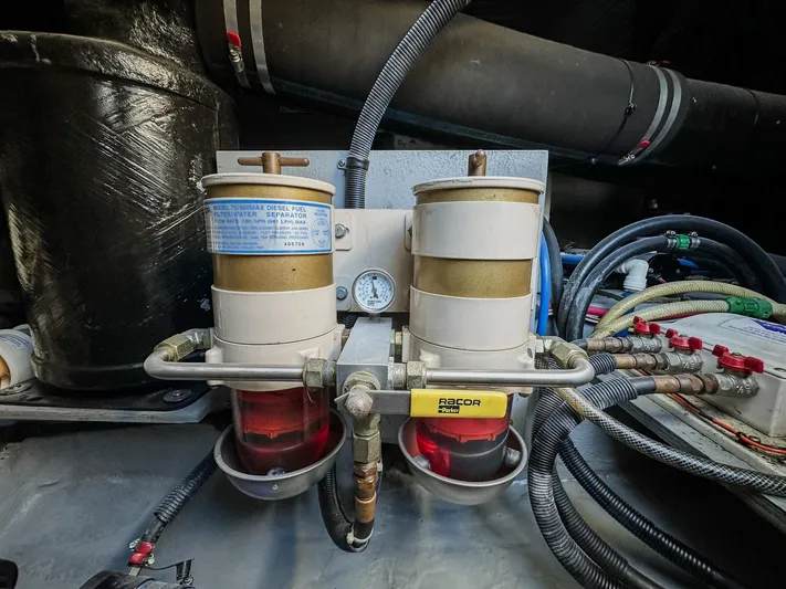 Capt Hoek II Yacht Photos Pics 