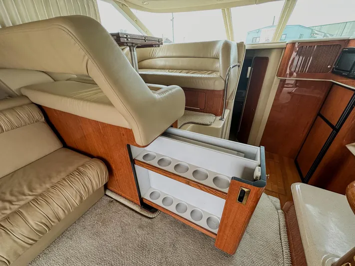 Capt Hoek II Yacht Photos Pics 