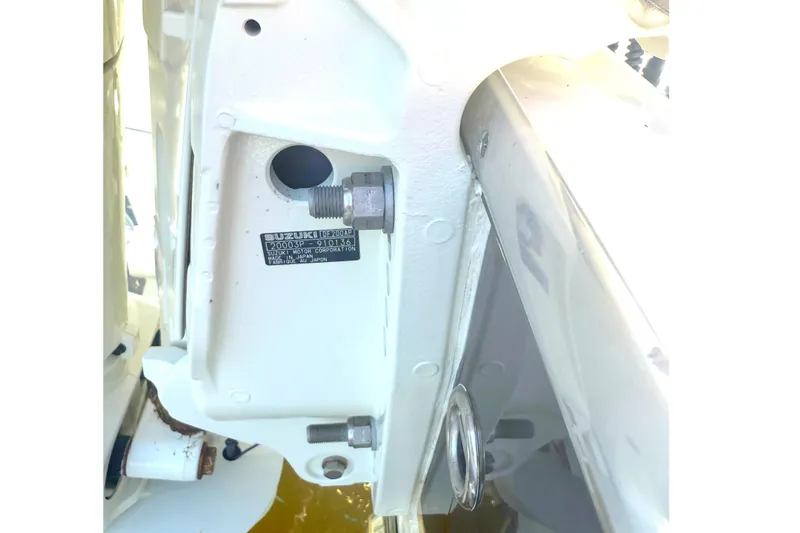  Yacht Photos Pics Close-up of 2019 Cape Horn 27XS boat engine mount detail.