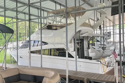 Carver 33 Super Sport