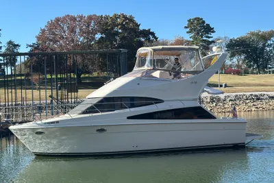 Carver 33 Super Sport